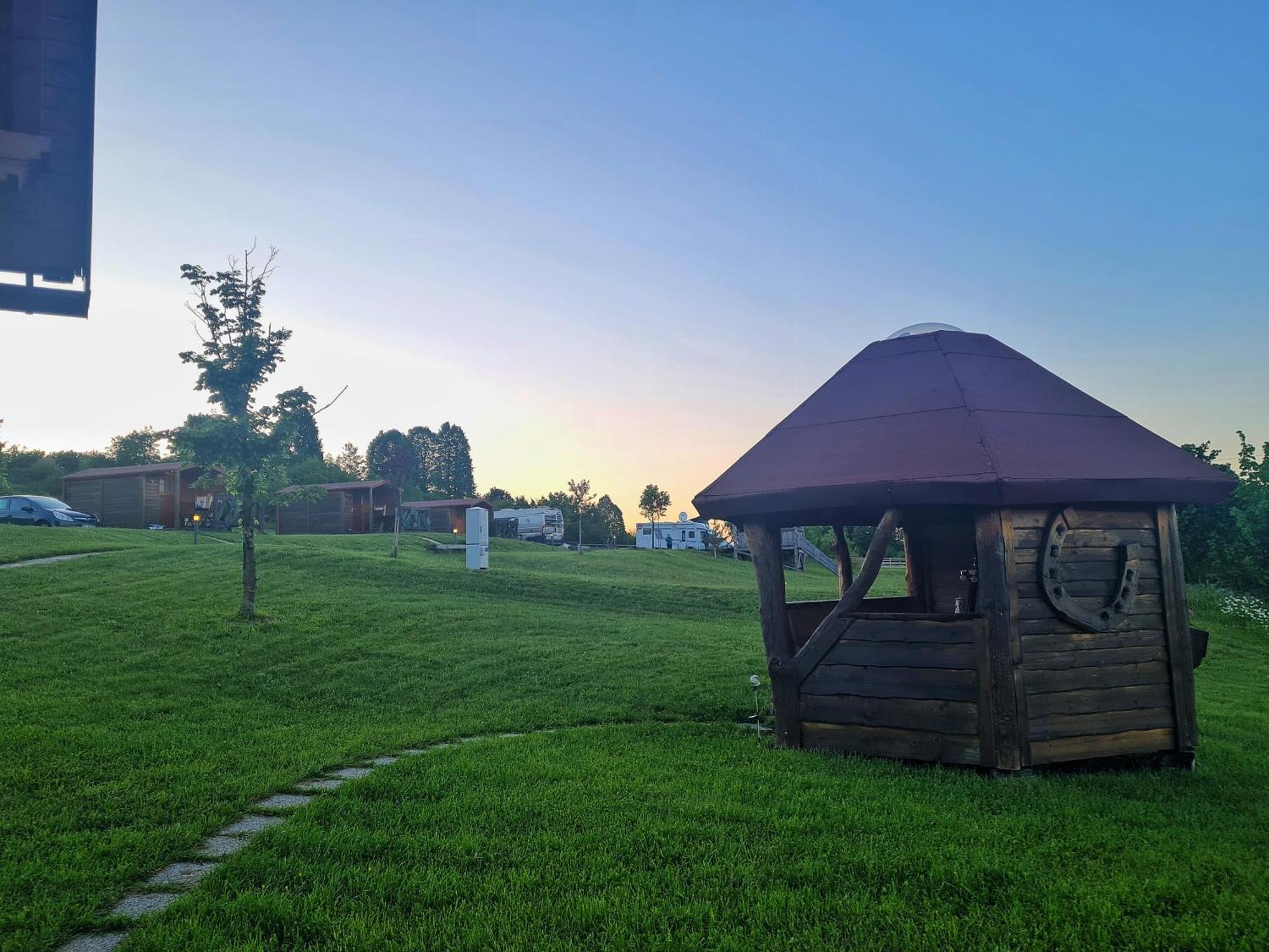 Camping Camp The Sunrise Hill *